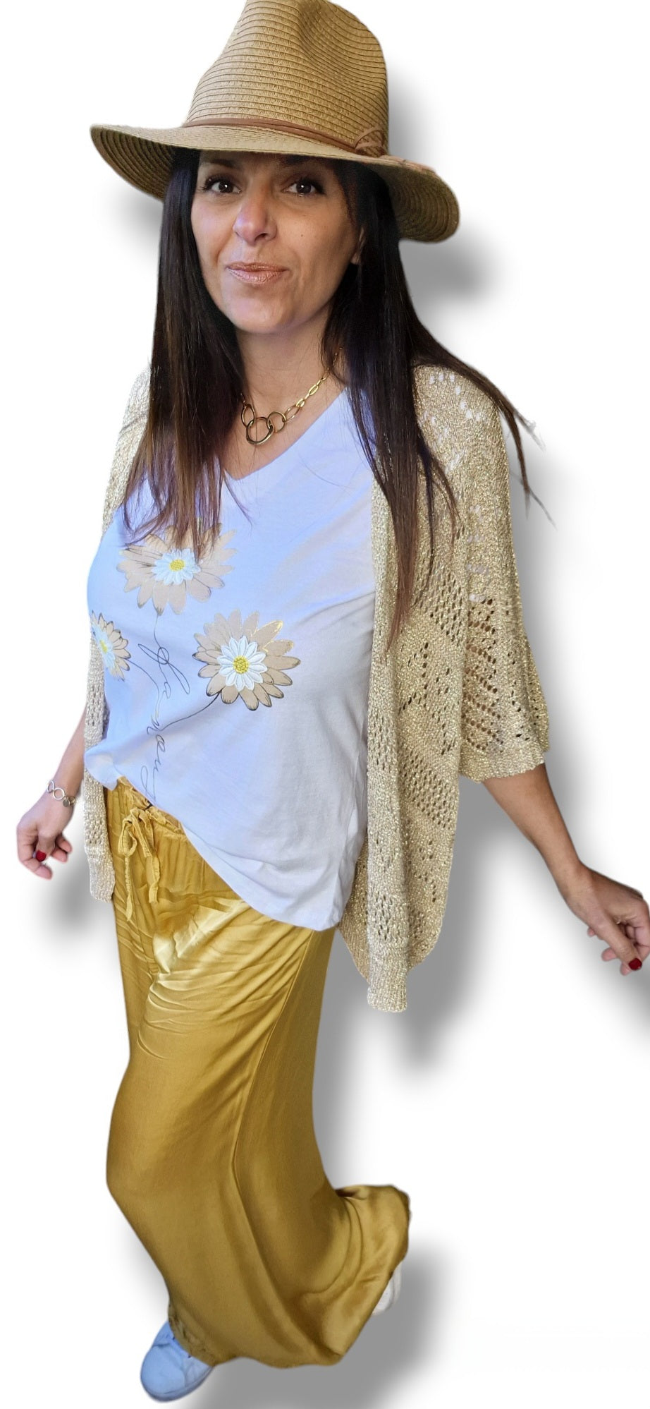 Tee-shirt blanc femme col rond manches courte, motif marguerite beige, jaune et doré, message vertical Famous, touché doux