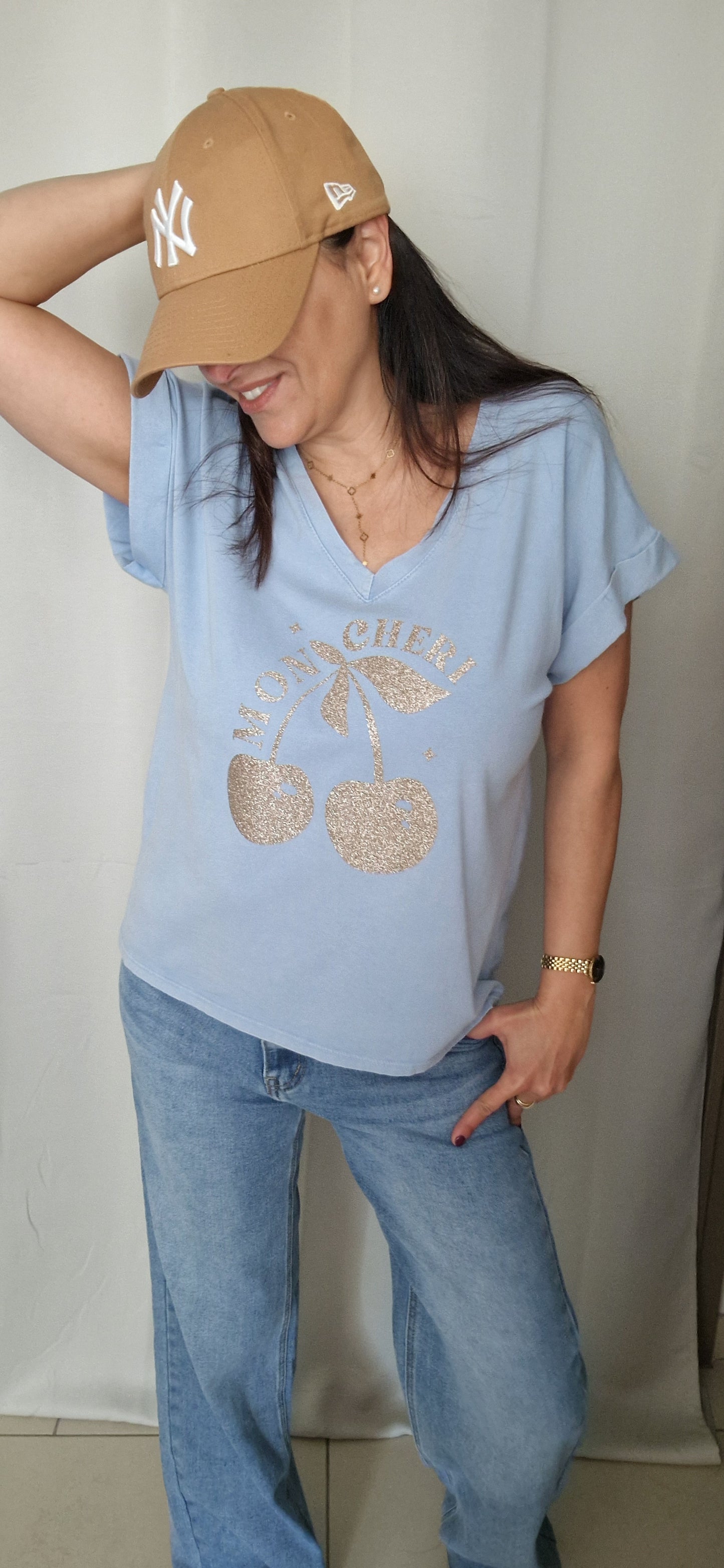 Tee shirt bleu col v, motif cerises gold manches courte, 36/44