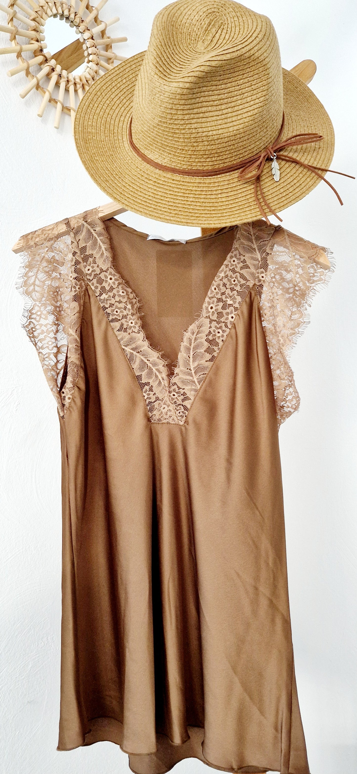 CHARMEUR top dentelle Camel