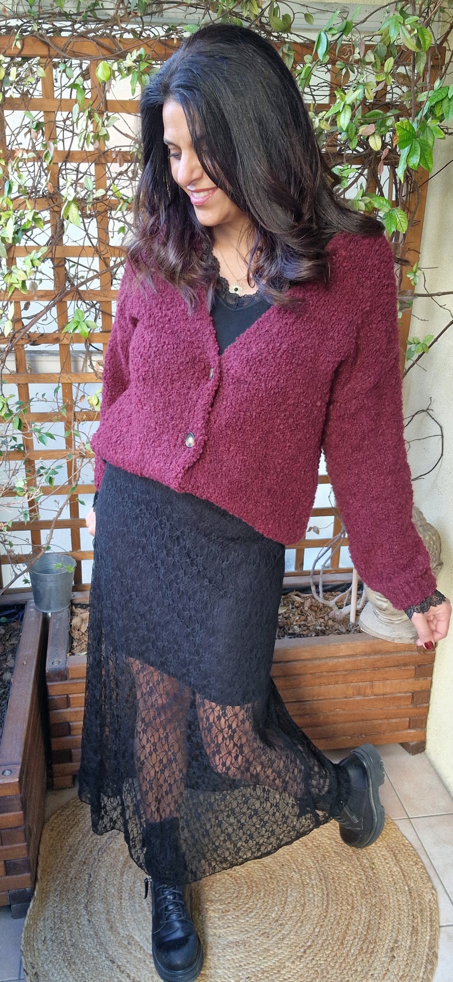 Jupe longue 90 cm en dentelle noire avec jupon Mydone Rage