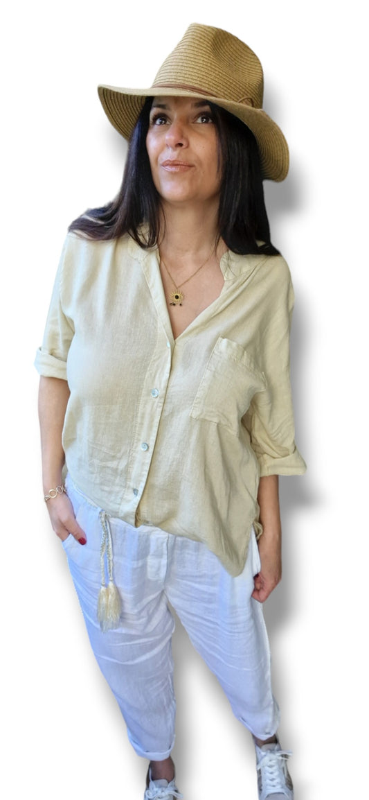Chemise beige en matière lin, pour femme, chemise bohème, aventure, voyage, tenue décontractée et confortable