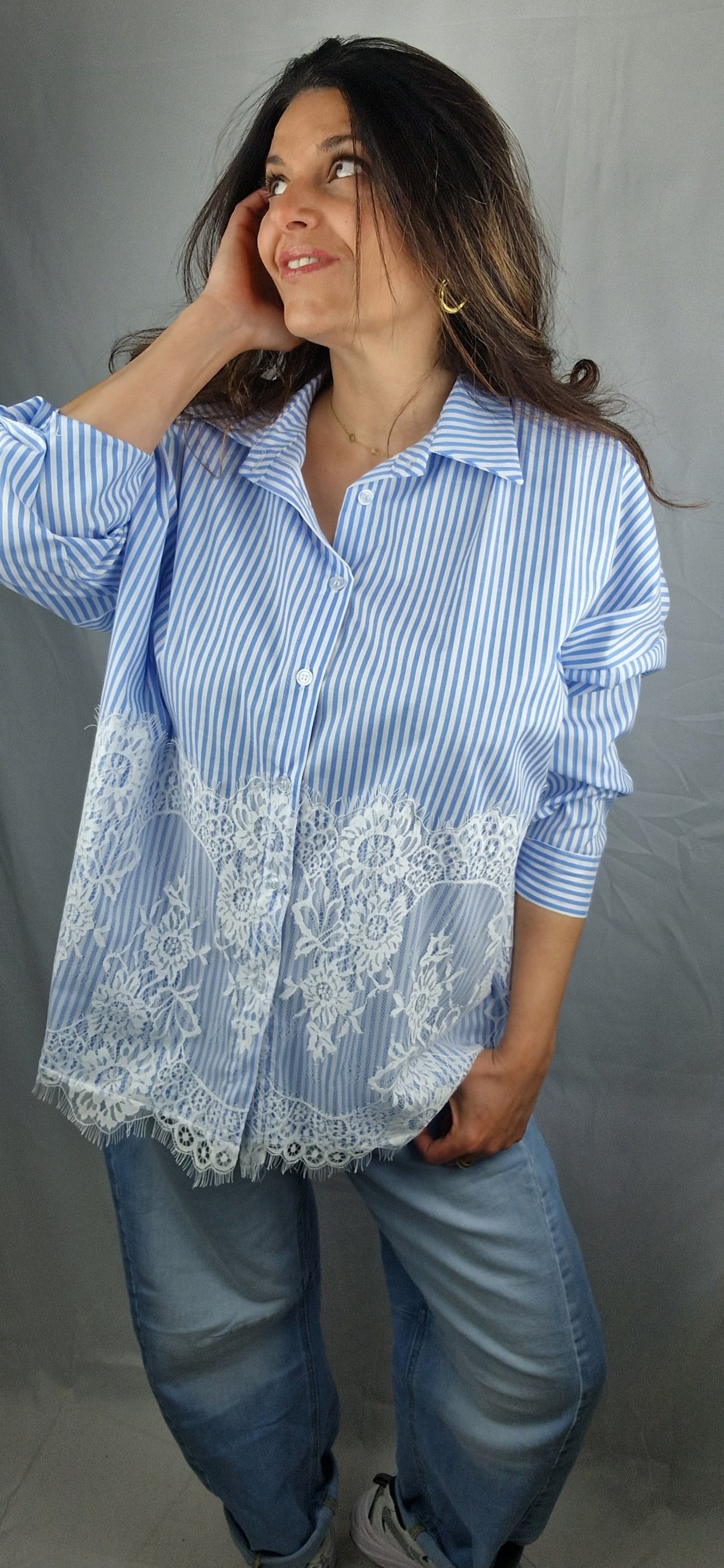 Chemise rayée bleu clair dentelle femme