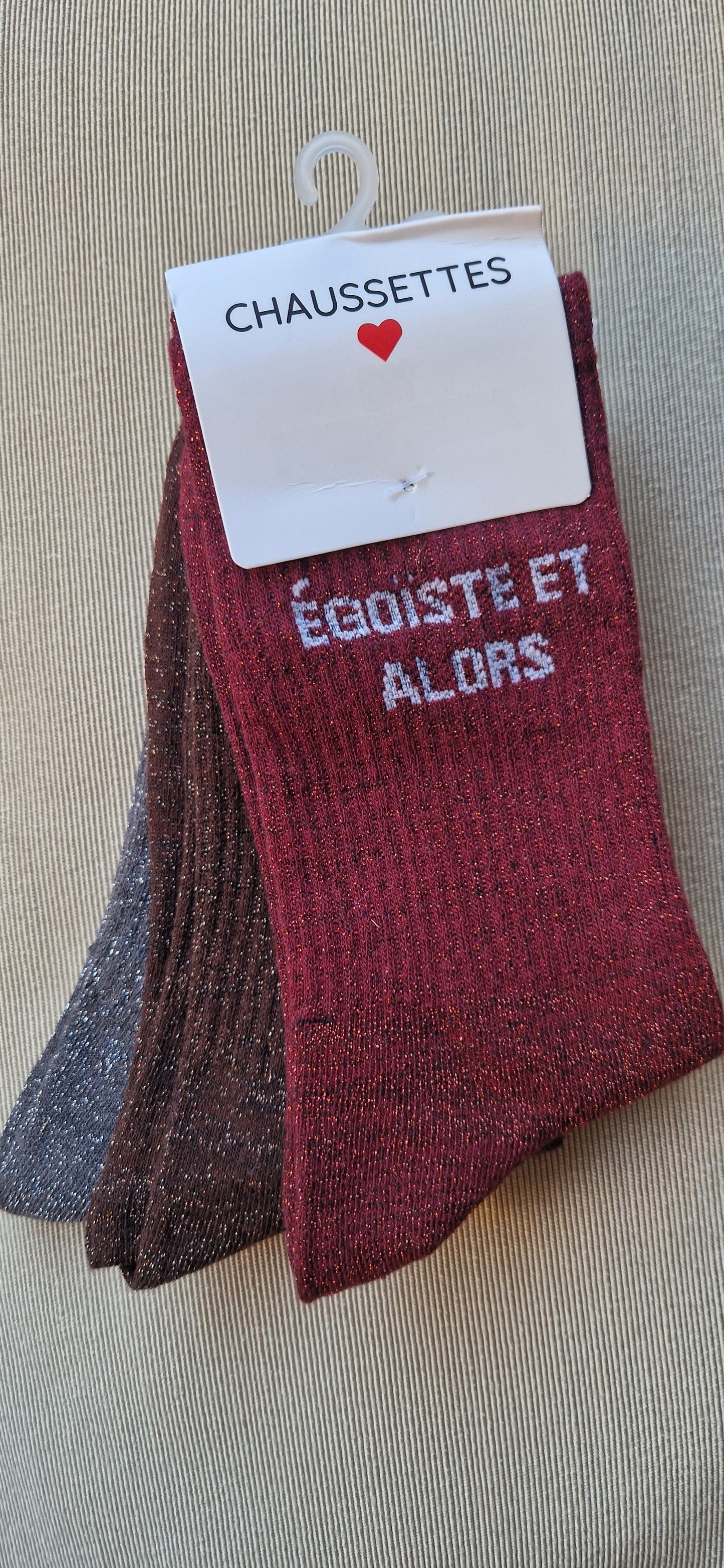 "ÉGOÏSTE ET ALORS" Chaussettes bordeaux lurex